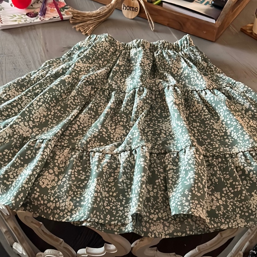 New with out tags mini skirt